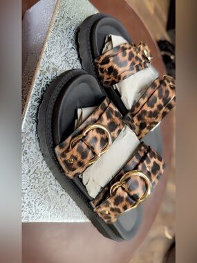 Leopard Print Double-Buckle Slide Sandals in Brown/Black